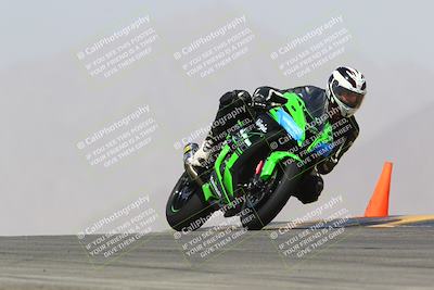 media/Mar-28-2022-Superbike Trackdays (Mon) [[b8603d0f67]]/Advanced Group (1pm-130pm)/Turn 9/